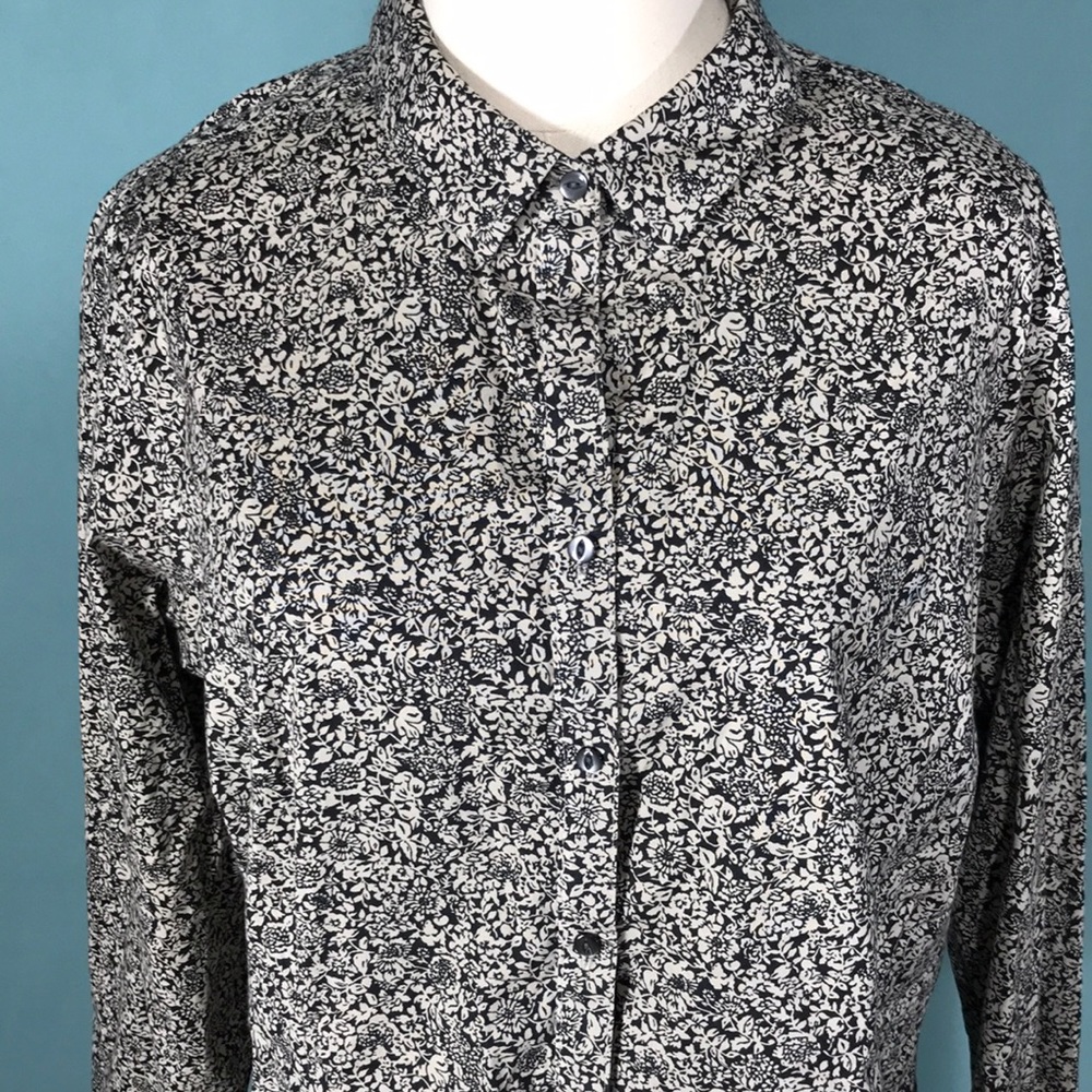 Women’s Eddie Bauer Button Up Top XL